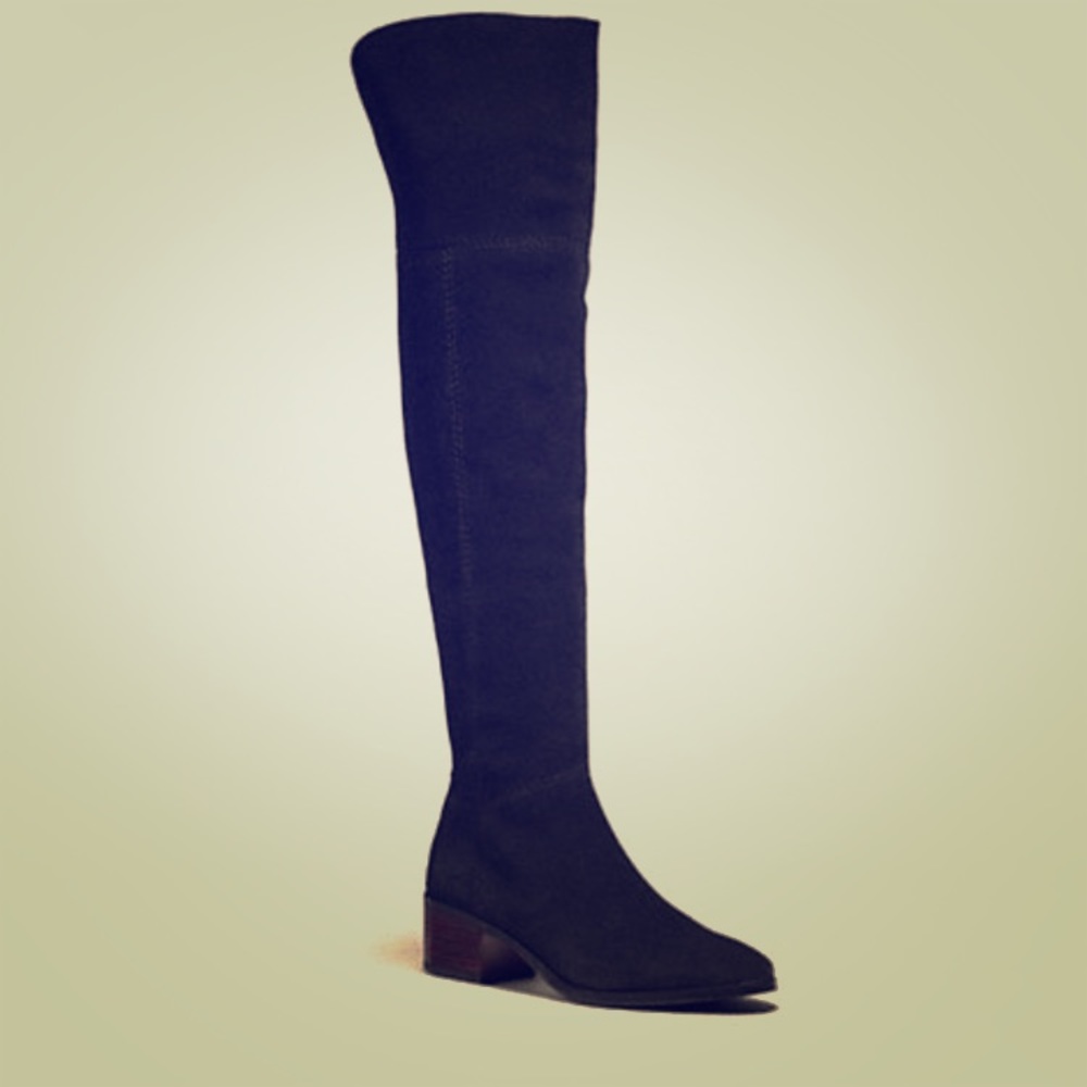 Leather coach boots, barely used perfect condition